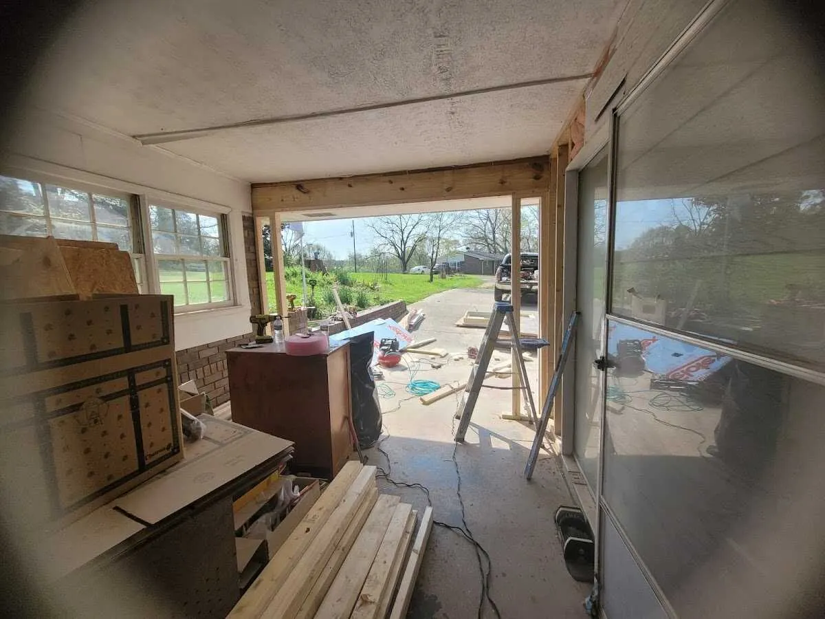 Air movers and dehumidifier for Water Mitigation Services in Clarksville